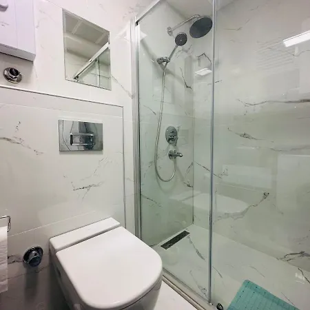 Merkezde 2+1 Rezidans Lueks Appartamento Kusadası